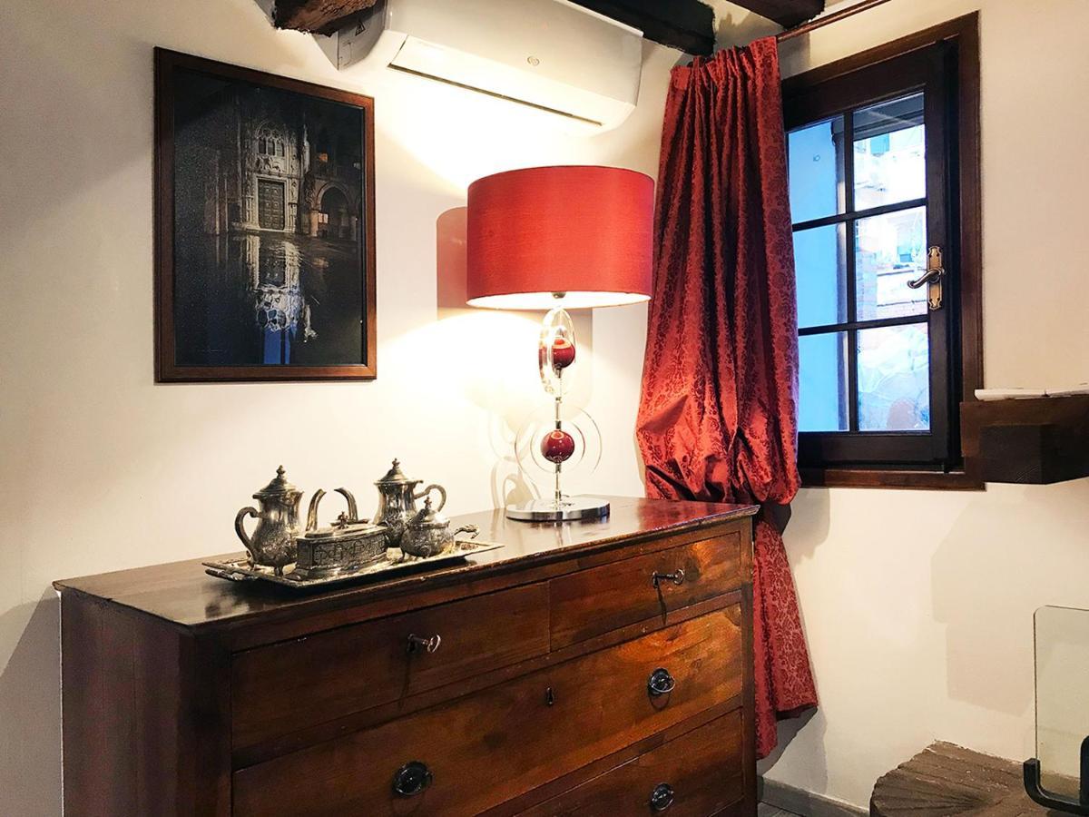 Apartment Casa Furlani Ai Dalmati - Your On The Canal Venedig